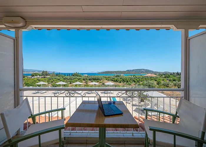 Leonidas Resort