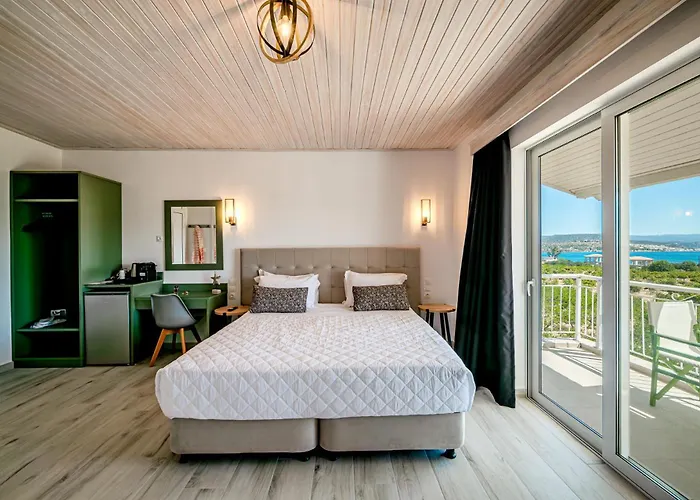 Leonidas Resort